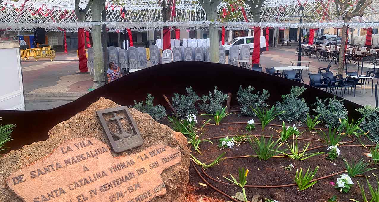 Plaza de Santa Margalida Town Village